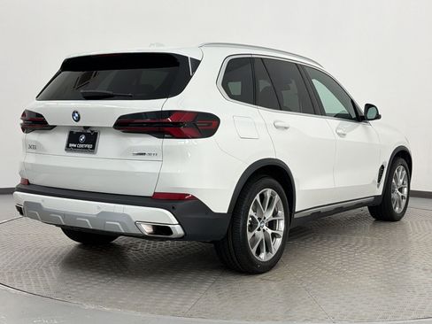 Used 2024 BMW X5 sDrive40i w/ Parking Assistance Package RWD image 9