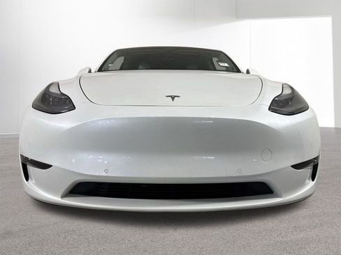 Used 2022 Tesla Model Y Performance image 25