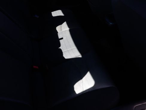 Used 2014 Dodge Avenger SE image 12