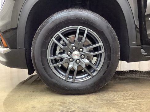 Used 2025 GMC Acadia Elevation FWD image 27