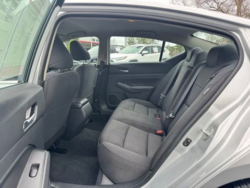 Used 2022 Nissan Altima 2.5 SV image 15