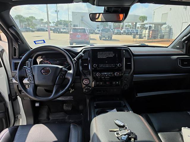Used 2023 Nissan Titan PRO-4X w/ Pro-4x Convenience Package AWD/4WD image 7