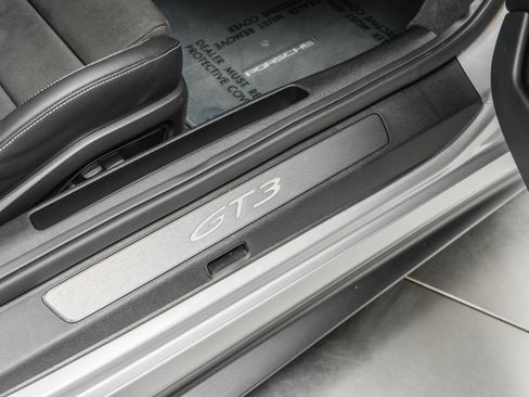 Used 2022 Porsche 911 GT3 image 34