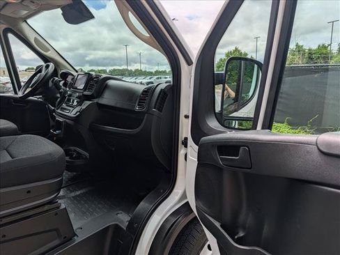 Used 2023 RAM ProMaster 2500 w/ Driver Convenience Group FWD image 13