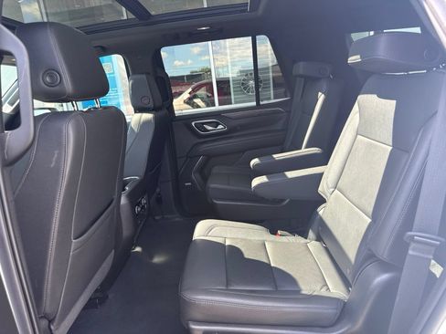 Used 2022 Chevrolet Tahoe LT w/ Luxury Package AWD/4WD image 19