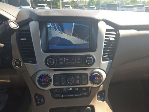 Used 2016 GMC Yukon XL SLT w/ Open Road Package AWD/4WD image 39