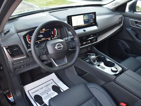 New 2026 Nissan Rogue Platinum image 29