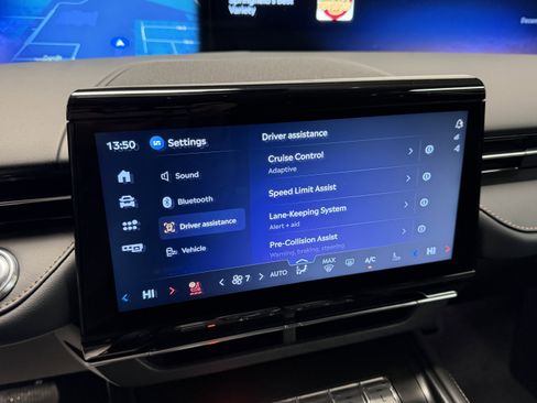 New 2026 Lincoln Nautilus Reserve image 13