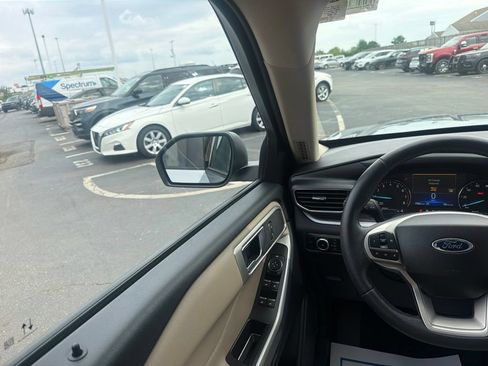 Used 2024 Ford Explorer XLT w/ Equipment Group 202A AWD/4WD image 20