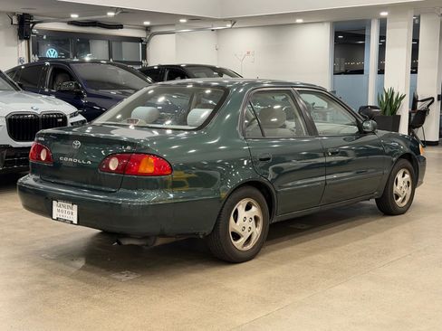 Used 2001 Toyota Corolla CE image 3