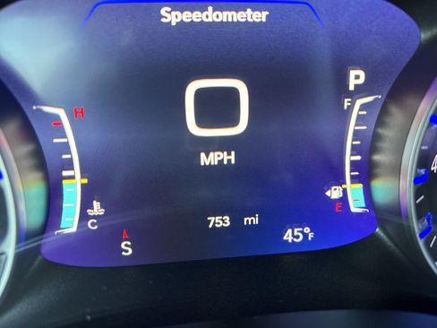 New 2026 Chrysler Pacifica Select w/ S Appearance Package image 22