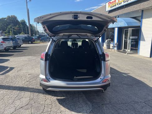 Used 2018 Toyota RAV4 XLE image 42