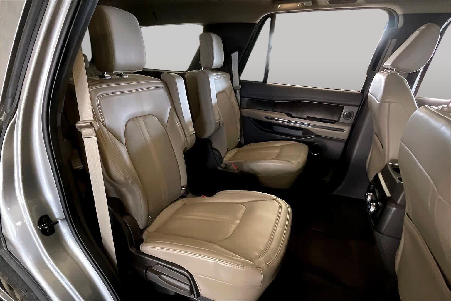 Used 2021 Ford Expedition Limited AWD/4WD image 18
