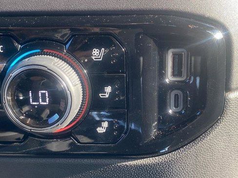 Used 2025 Chevrolet Silverado 1500 High Country w/ High Country Premium Package image 22