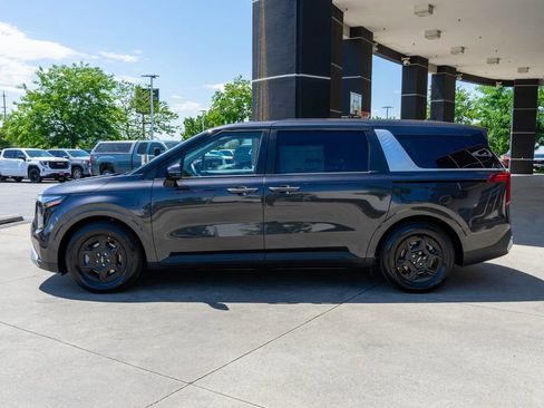 New 2026 Kia Carnival FWD image 4