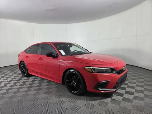 Used 2023 Honda Civic Sport image 2