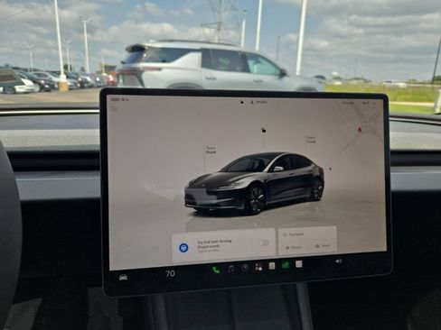 Used 2025 Tesla Model 3 Long Range AWD/4WD image 18