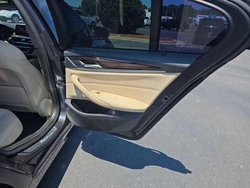 Used 2019 BMW 530i w/ Convenience Package RWD image 45