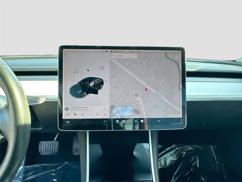Used 2019 Tesla Model 3 Long Range image 13