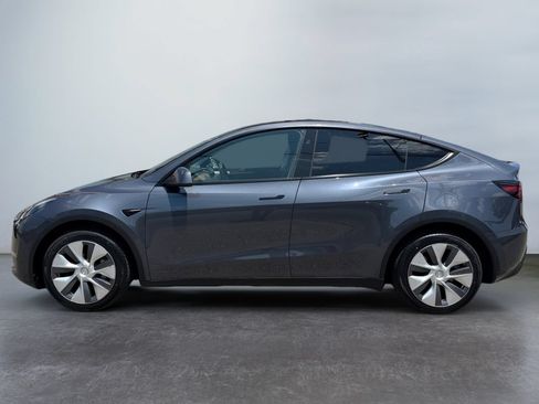 Used 2023 Tesla Model Y Long Range AWD/4WD image 8