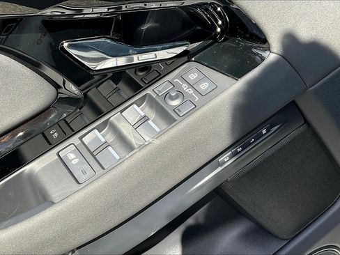 New 2026 Land Rover Range Rover Evoque S AWD/4WD image 22