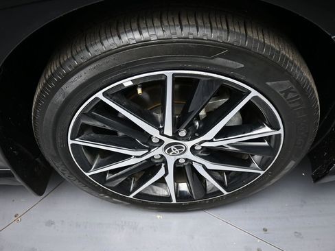 Certified 2022 Toyota Camry SE image 13