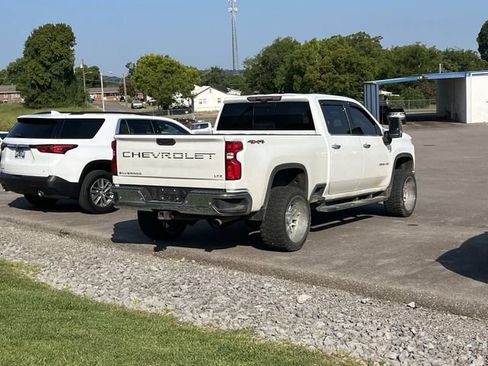 Used 2021 Chevrolet Silverado 2500 LTZ w/ LTZ Premium Package AWD/4WD image 2