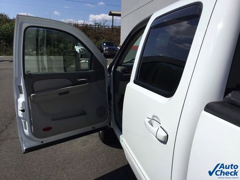 Used 2008 GMC Sierra 3500 SLT image 34