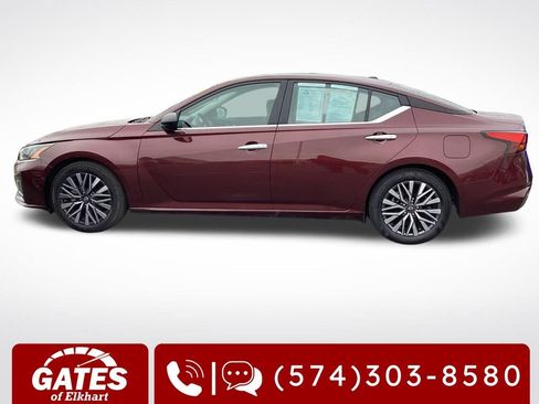 Used 2025 Nissan Altima 2.5 SV FWD image 6