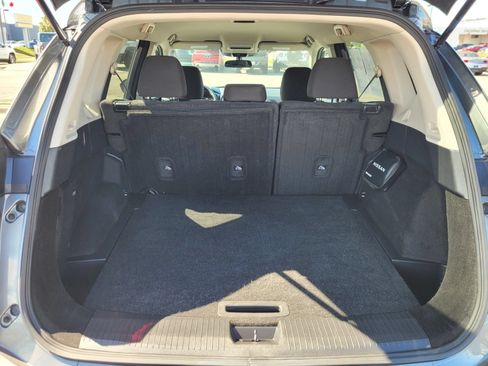 Used 2024 Nissan Rogue S AWD/4WD image 11