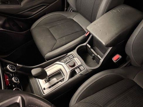 Used 2021 Subaru Forester Premium image 4