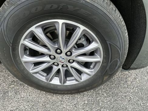 Certified 2023 Buick Enclave Essence image 20