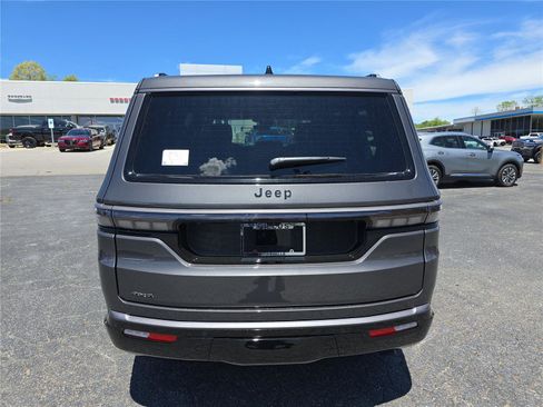 New 2026 Jeep Grand Wagoneer Limited AWD/4WD image 4