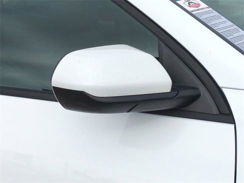 Certified 2025 Chevrolet Equinox LT image 12