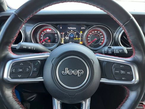 Used 2022 Jeep Wrangler Unlimited Rubicon w/ LED Lighting Group AWD/4WD image 66