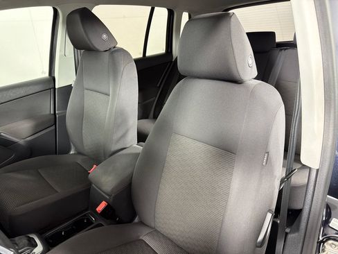 Used 2017 Volkswagen Tiguan S FWD image 13