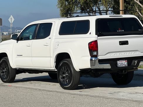 Used 2021 Toyota Tacoma SR5 image 6
