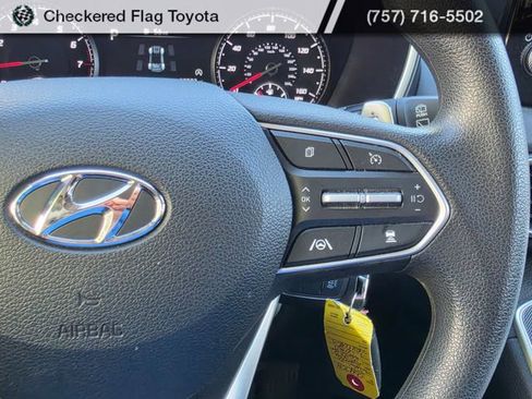 Used 2023 Hyundai Santa Fe SE image 15