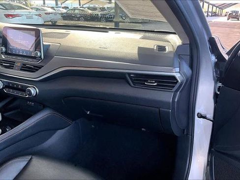 Certified 2023 Nissan Altima 2.5 SR image 17