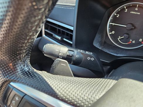 Used 2024 Mitsubishi Outlander SE AWD/4WD image 18