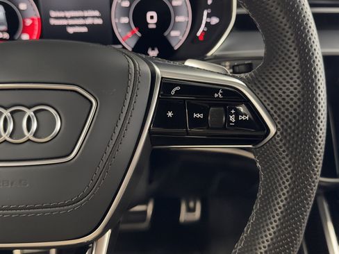 Used 2025 Audi S8 image 22