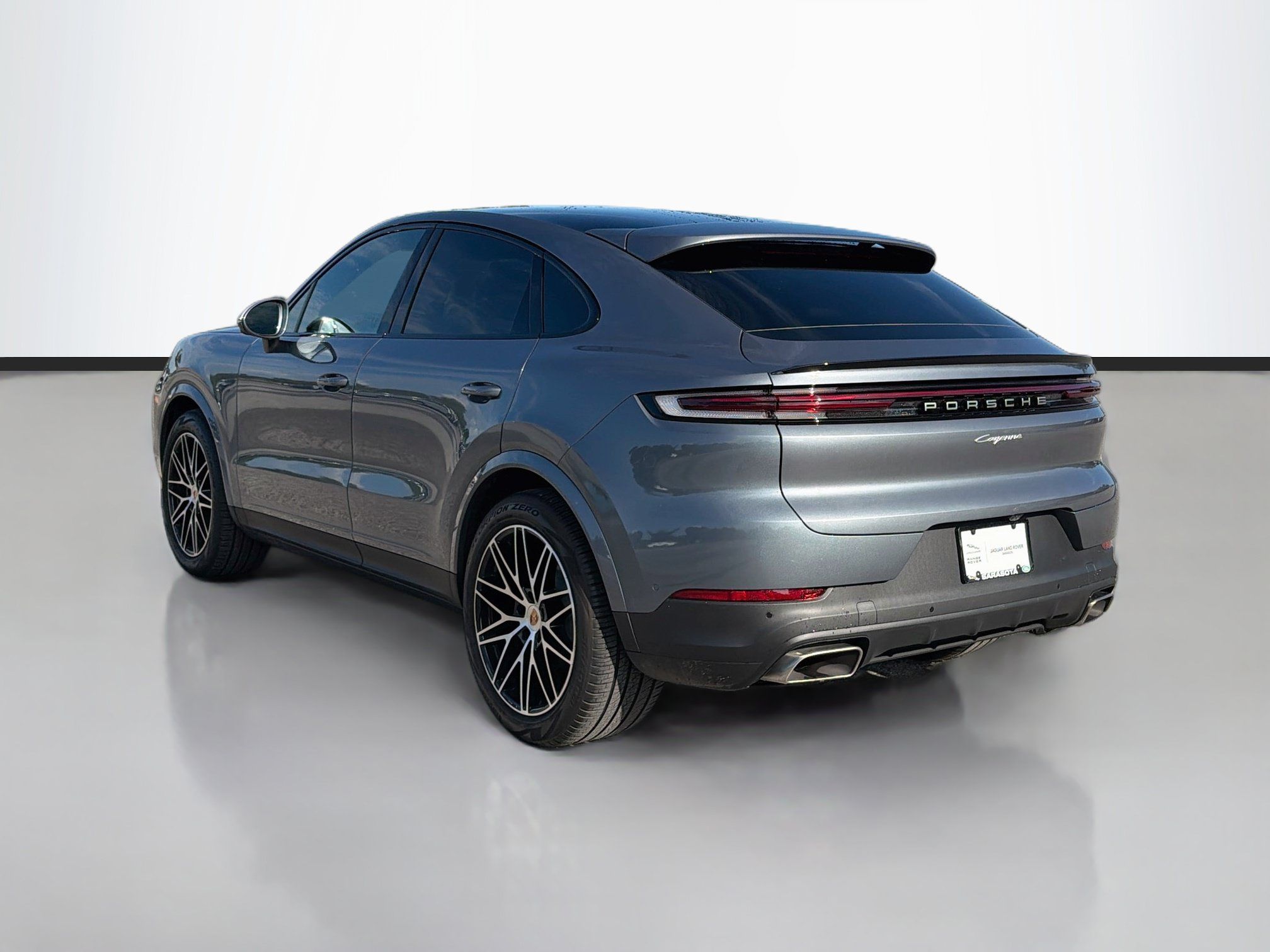 Used 2026 Porsche Cayenne Coupe AWD/4WD image 3
