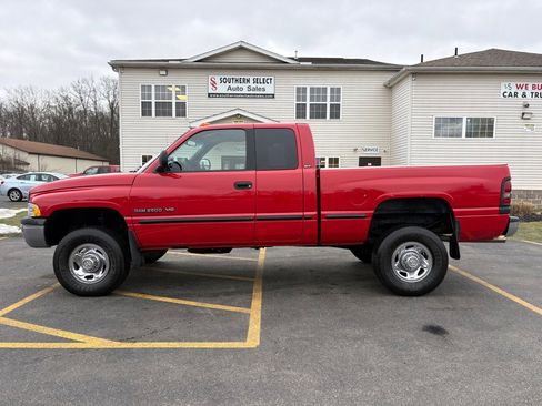 Used 1999 Dodge Ram 2500 Truck 4x4 Quad Cab image 1