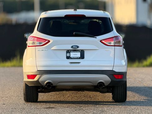 Used 2015 Ford Escape SE FWD image 4