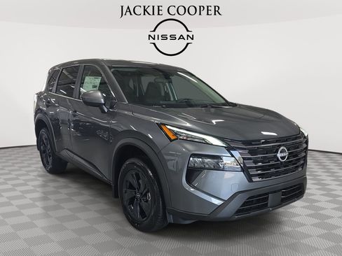 New 2026 Nissan Rogue SV w/ Cold Weather Package FWD image 3