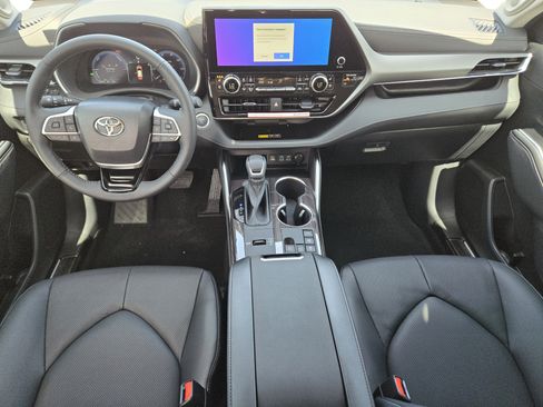 New 2026 Toyota Highlander Limited image 20