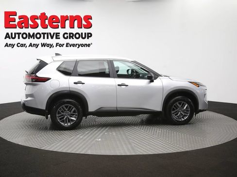 Used 2024 Nissan Rogue S AWD/4WD image 45