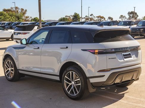 New 2026 Land Rover Range Rover Evoque S image 9