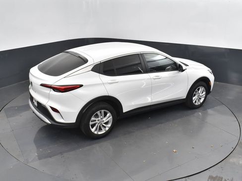 Used 2025 Buick Envista Preferred image 29