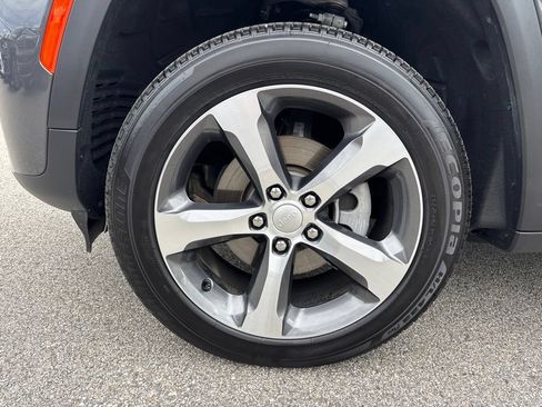 New 2026 Jeep Grand Cherokee Limited AWD/4WD image 9